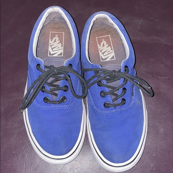 Vans - Picture 1 of 6